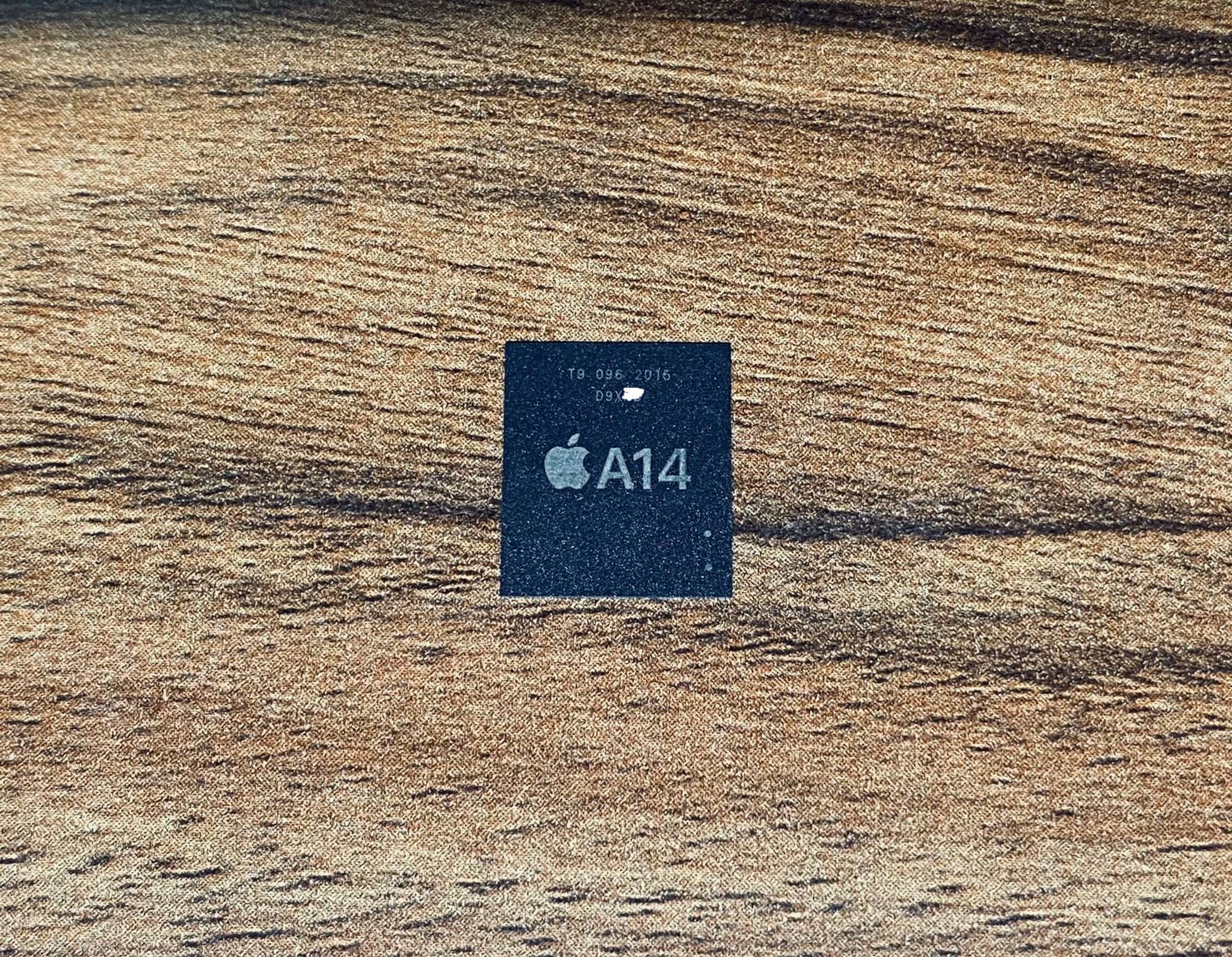 iPhone 12 A14 оƬ RAM ع