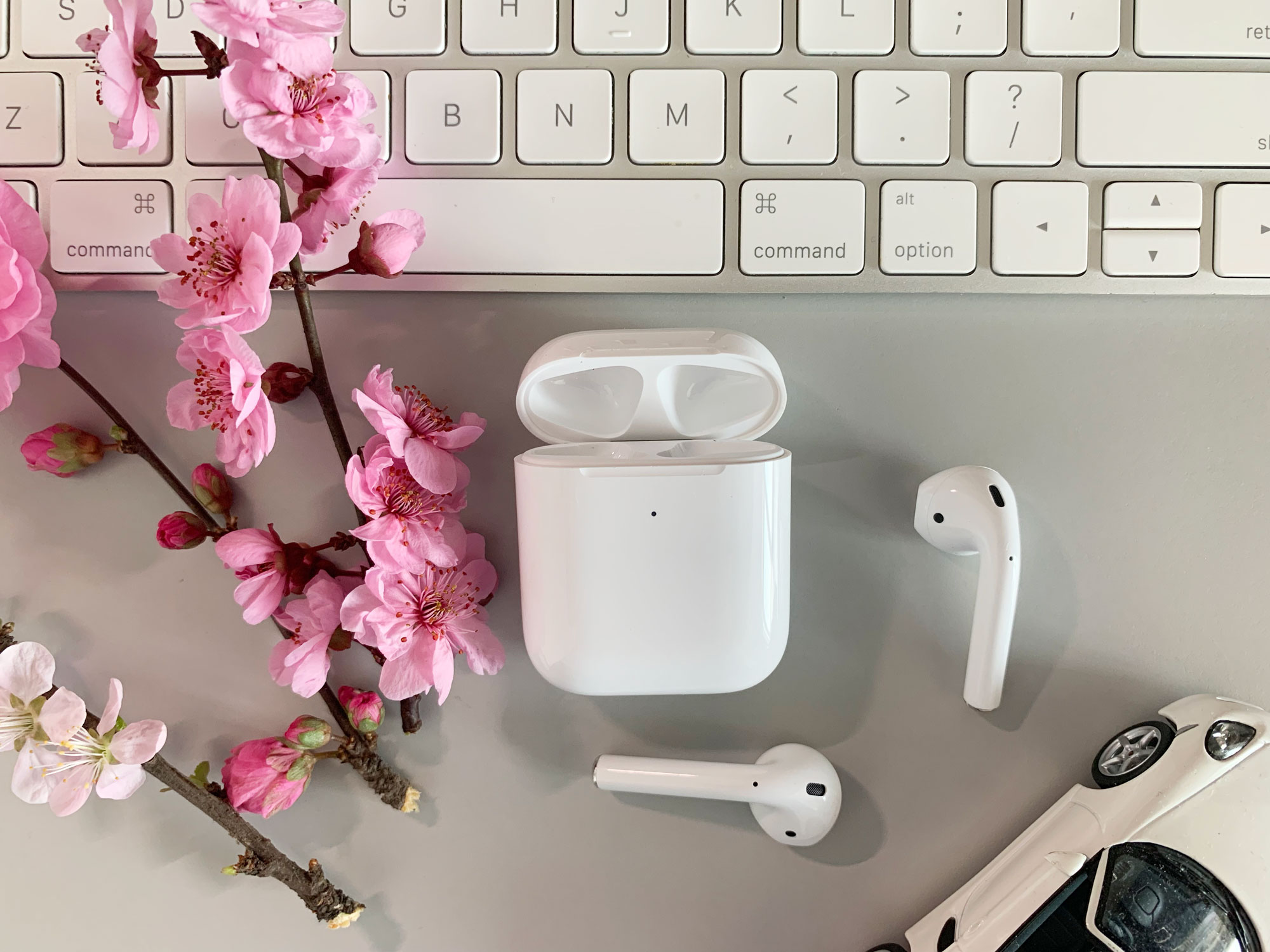 ½ṩ AirPods ֱӸ