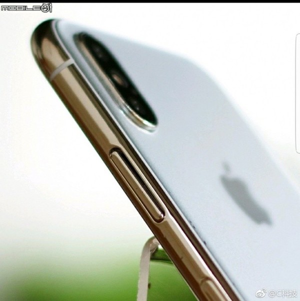 iPhone 8ɫ