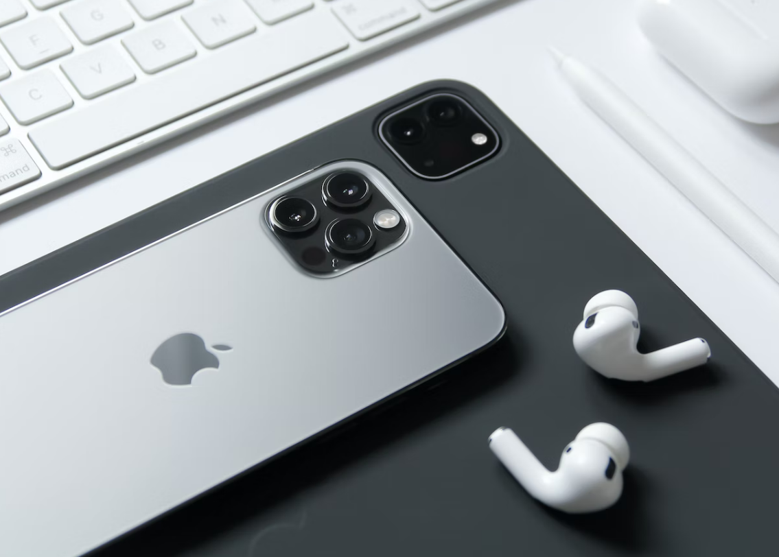 iOS 16 ȫ¹ܣּ֧ð AirPods 