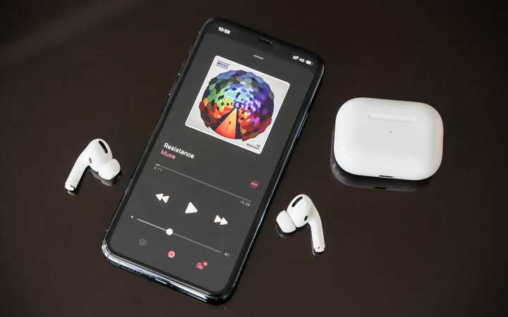 AirPods Pro ӳ AirPods ˶٣