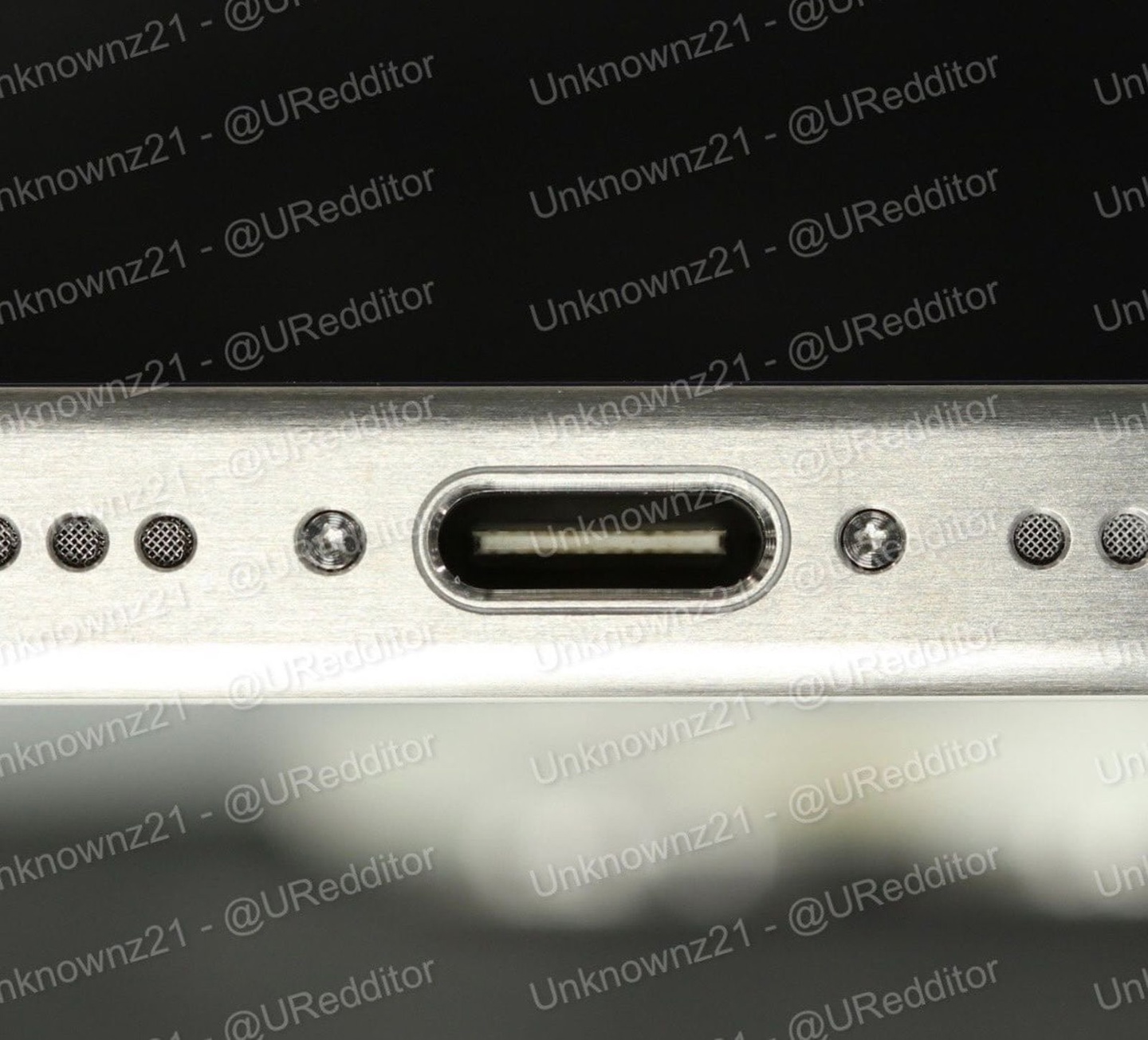 ƻ iPhone 15 Pro Ѱֻʵͼع⣺弶 + ϽUSB-C ӿ