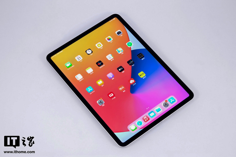 Mark Gurmanƻ׼ͨ OLED ؼ̸ iPad Pro