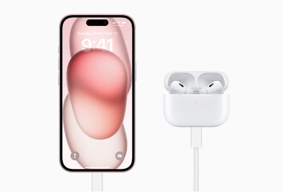 ʹ iPhone 15 ϵлΪ AirPods 豸磿